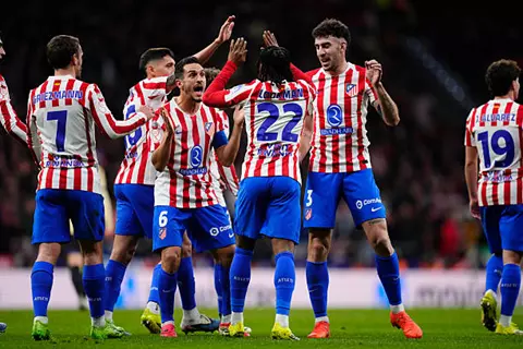 تشكيل أتلتيكو مدريد.. لوكمان وجريزمان وألفاريز يقودون الهجوم أمام برشلونة